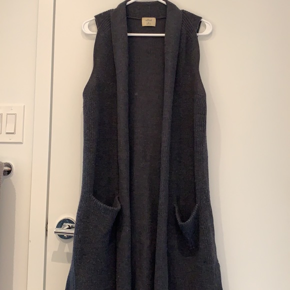 Wilfred Sweater Vest - Picture 3 of 5